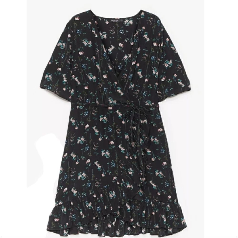 NWOT NASTY GAL FLORAL CHIFFON WRAP DRESS SZ.20